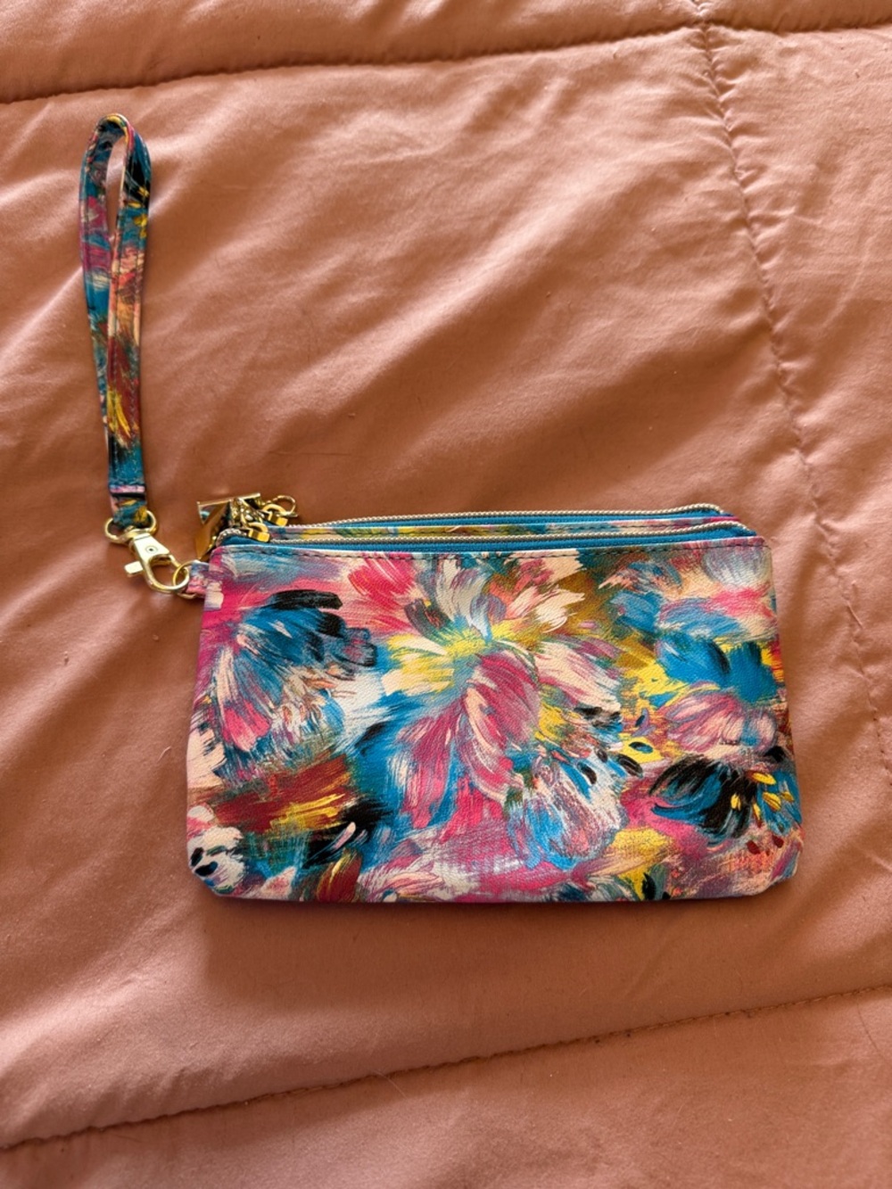 💙 Floral Multi-Color Wristlet Clutch NEW